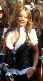 Bisexual tila tequila cant seem