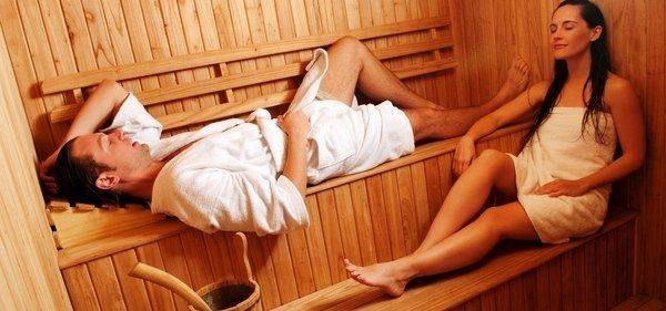 Box K. reccomend sauna with breasted women