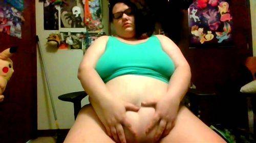 Subwoofer reccomend chubby woman jiggling belly outgrown