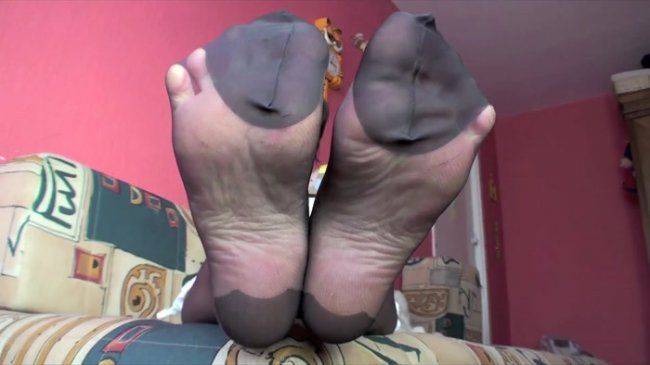 Cumming grey socks foot focused