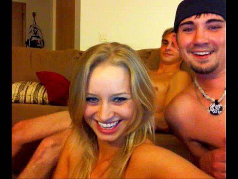 Chaturbate Blue Jay Threesome On The Webcam Amateur Teen Threesome 1