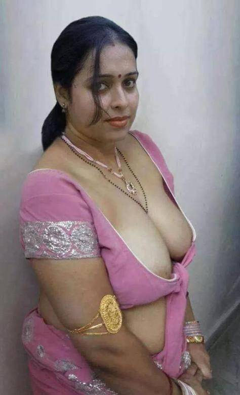 best of Aunty sexy saree