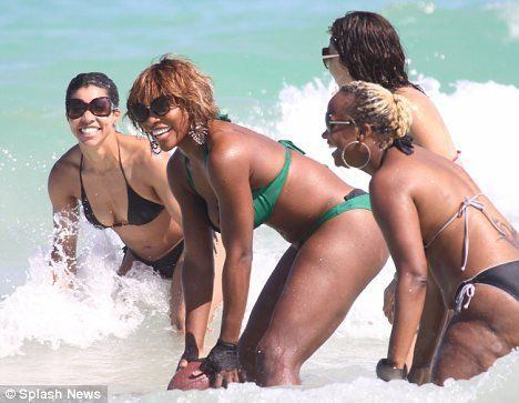 Mittens reccomend Serena williams green bikini