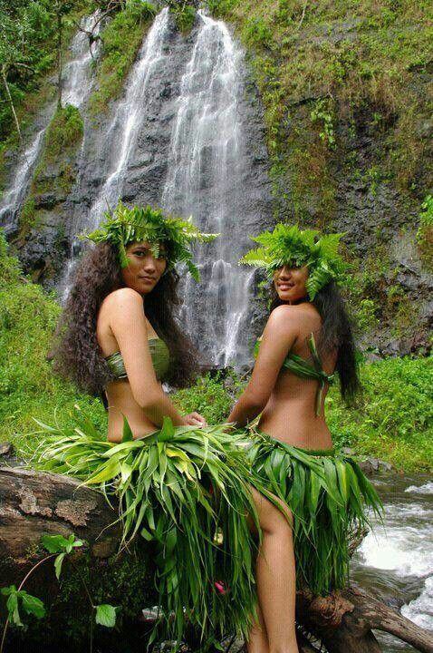 Beautiful pacific island girls