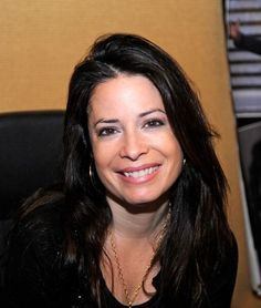 Dollface reccomend Holly marie combs suck