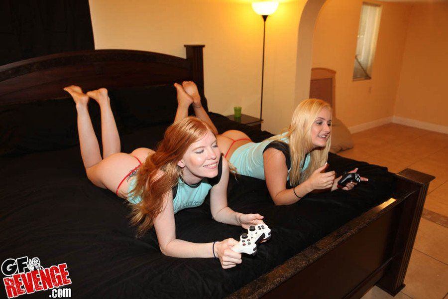 Girl gamer porn video