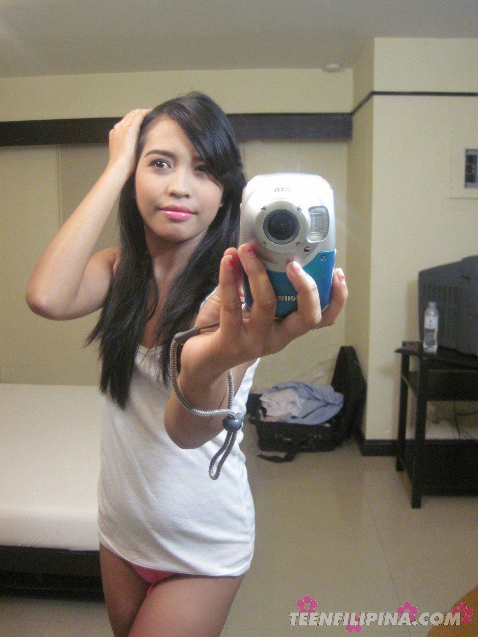 Filipina naked mirror shot