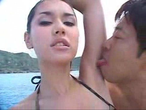 Dark M. reccomend Women armpit licking