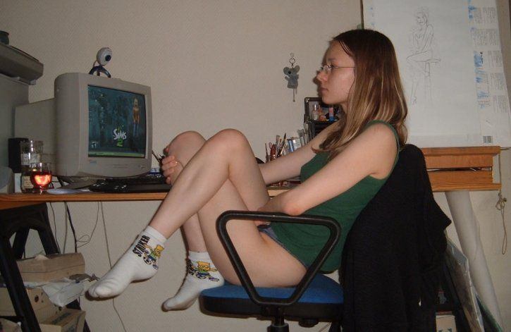 Hot nude female gamer