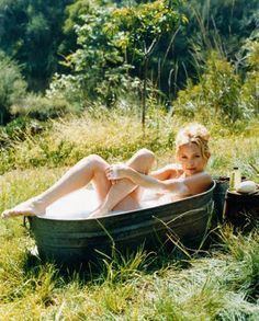 Twister reccomend Nude women wash tub