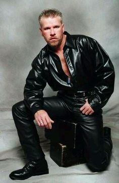 Boot gay leather master sado