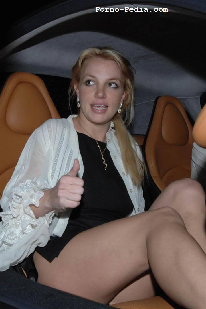Horsehide reccomend Britney spears upskirt crotch shot pussy