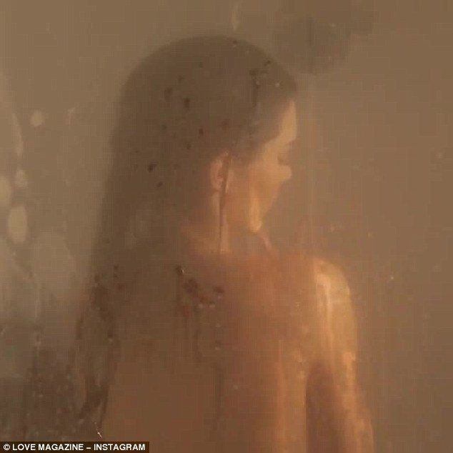 Gorgeous women nude shower scenes