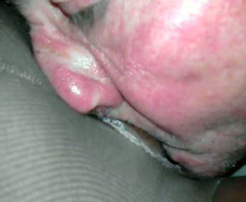 Man eating pussy close up