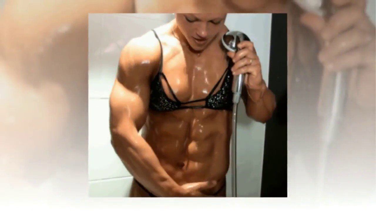 Oral sex woman bodybuilder
