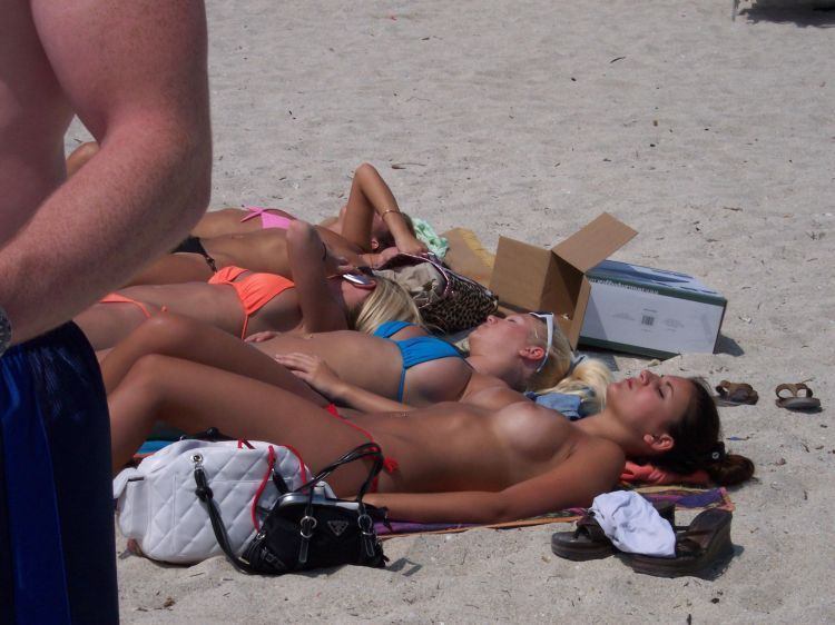 Teens caught naked tanning